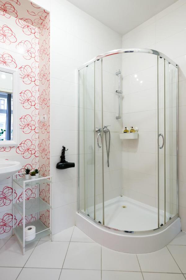 Discover Krakow Apartments - 3 Rakowicka St - Classic Apartments Near Main Station - Netflix Εξωτερικό φωτογραφία