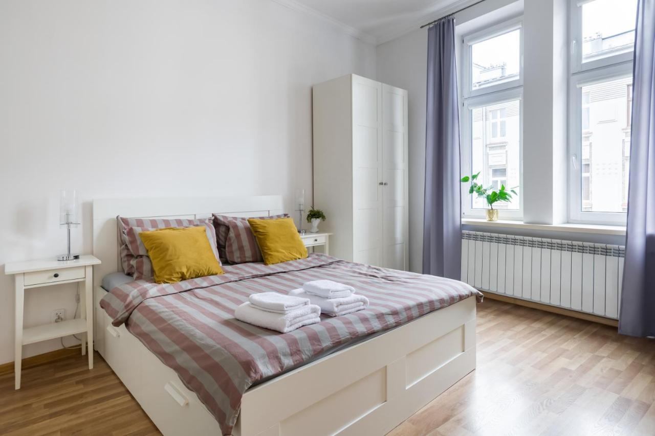 Discover Krakow Apartments - 3 Rakowicka St - Classic Apartments Near Main Station - Netflix Εξωτερικό φωτογραφία